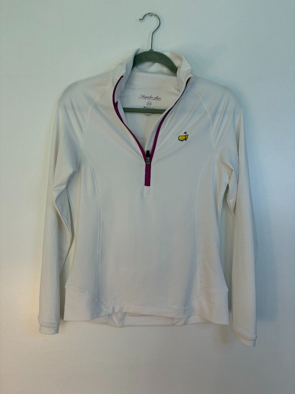 Magnolia Lane Collection Masters Edition White Long Sleeve Pullover